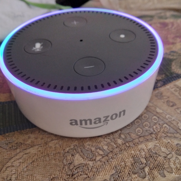 Amazon echo dot second generation - Picture 2 of 2